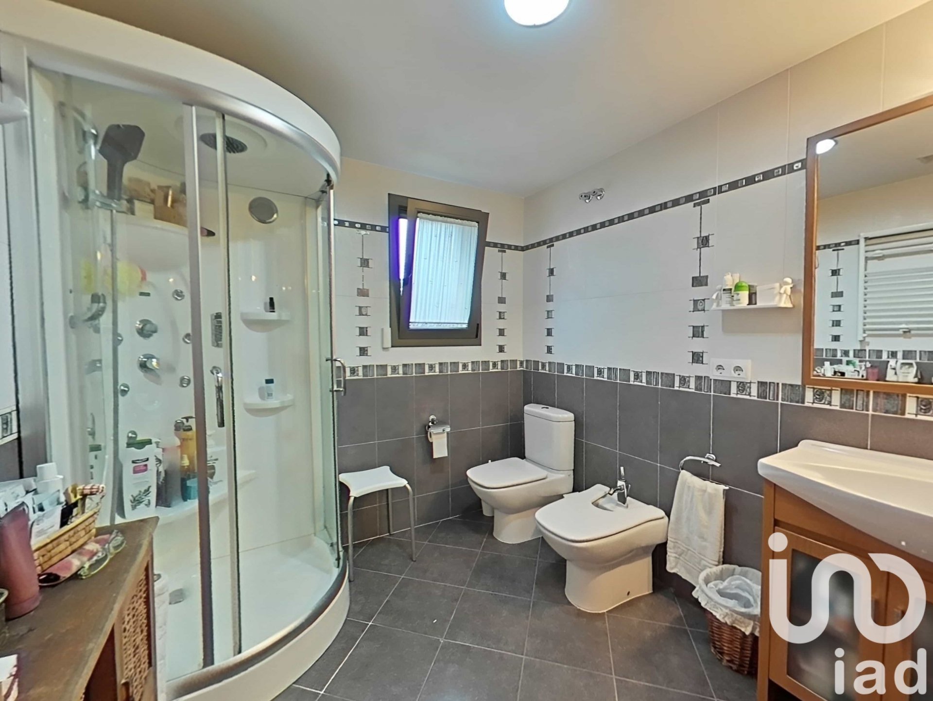 Сasa en Alpicat, Lérida, España 6 dormitorios, 376 m2 No. 153051