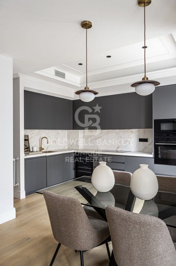 Apartamento en Madrid, España 3 dormitorios, 160 m2 No. 158109