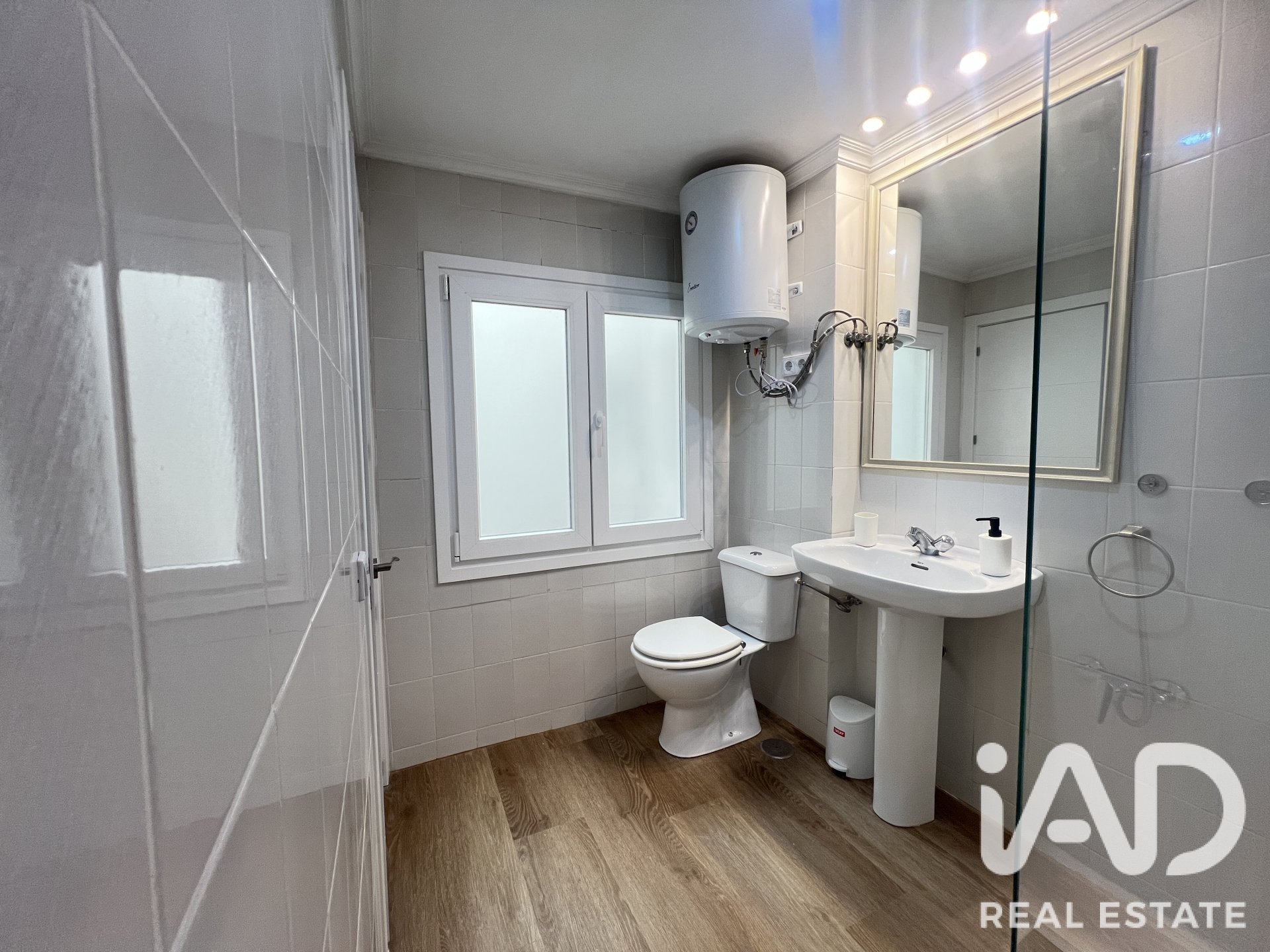 Dzīvoklis Aviles, Asturias, Spānijā 2 istabas, 82 m2 Nr. 188404