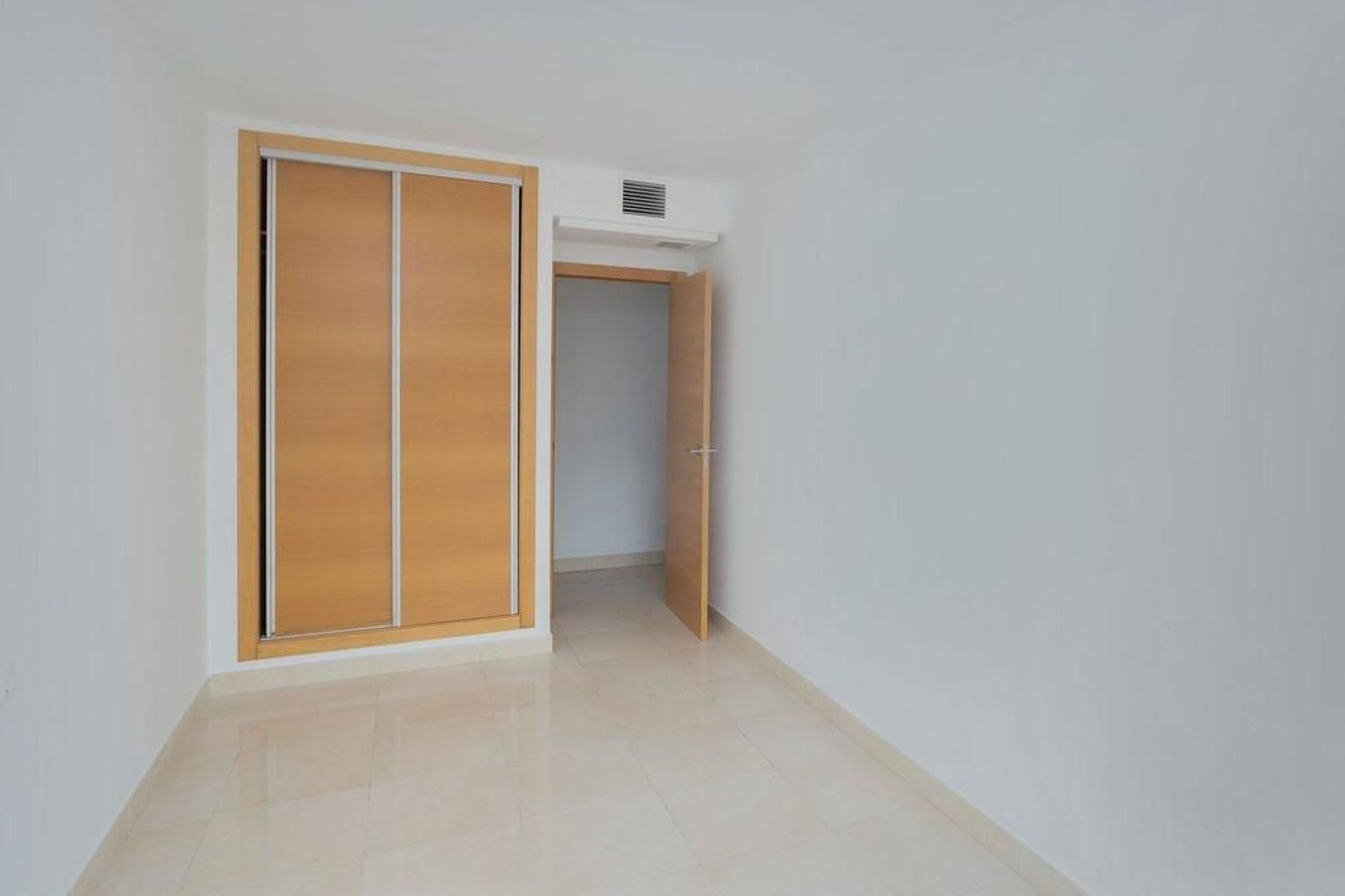Appartamento a Alicante, Spagna 3 camere da letto, 113 mq. N° 151383