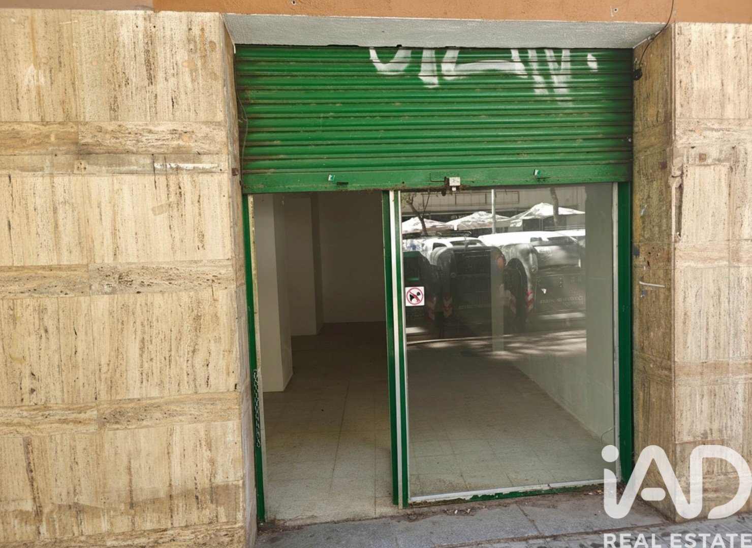 Commercial property in Barcelona, Spain 54 sq.m. No. 187903