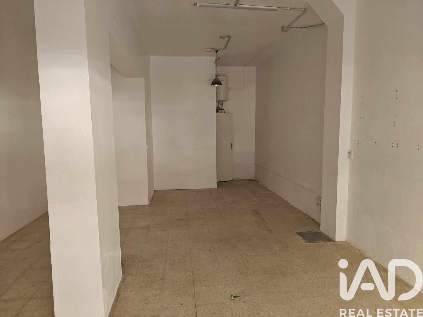 Commercial property in Barcelona, Spain 54 sq.m. No. 187903
