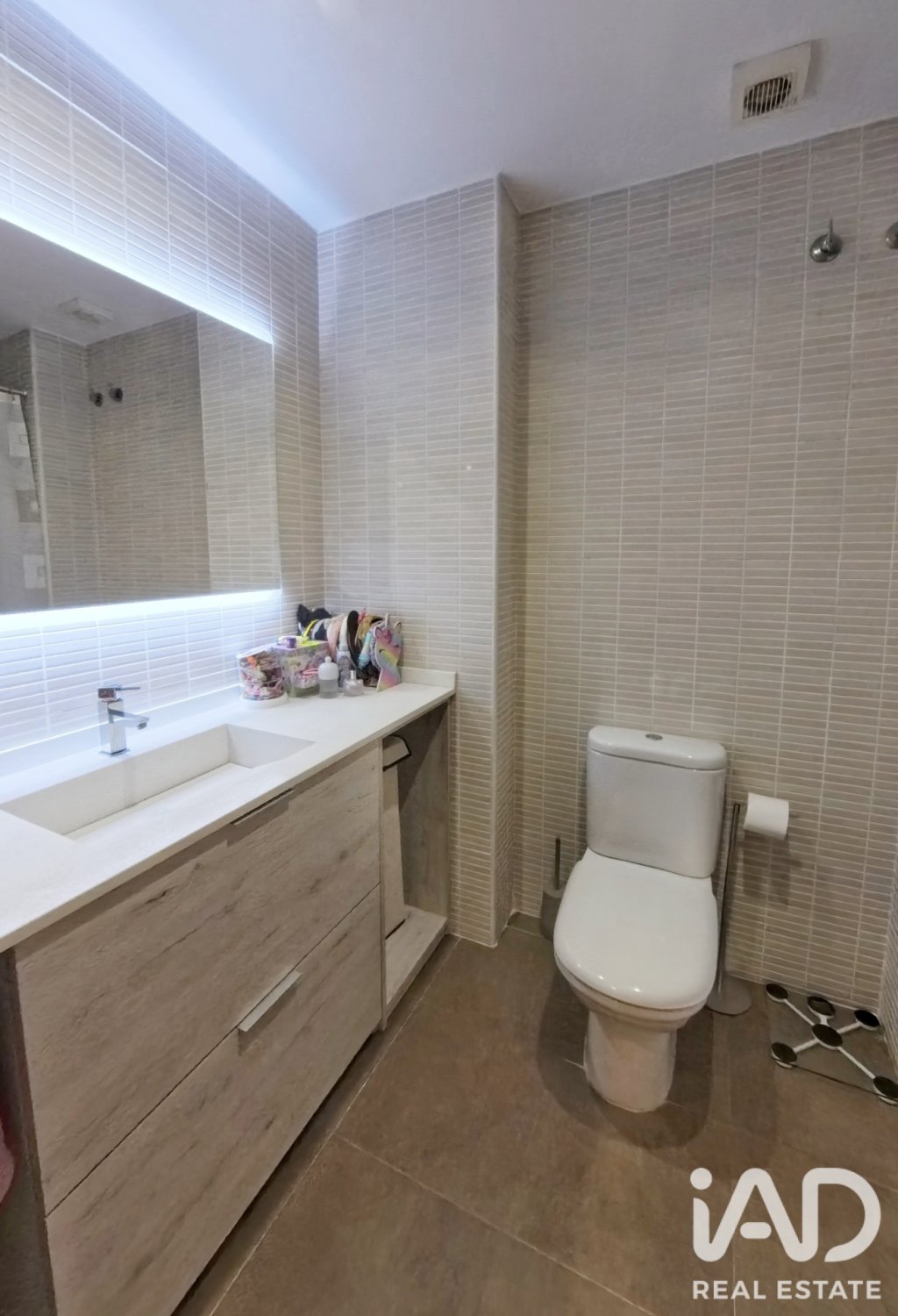 Apartment in Barcelona, Spain 3 bedrooms, 87 sq.m. No. 187902