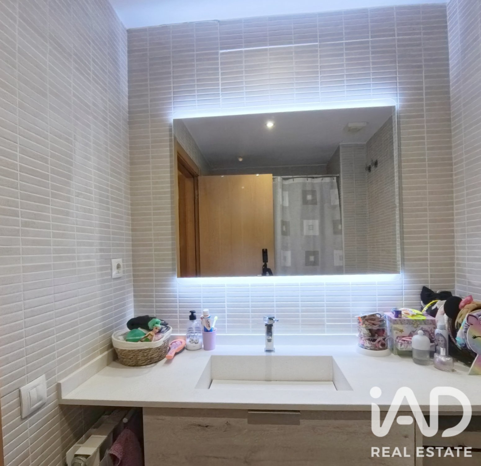 Apartment in Barcelona, Spain 3 bedrooms, 87 sq.m. No. 187902