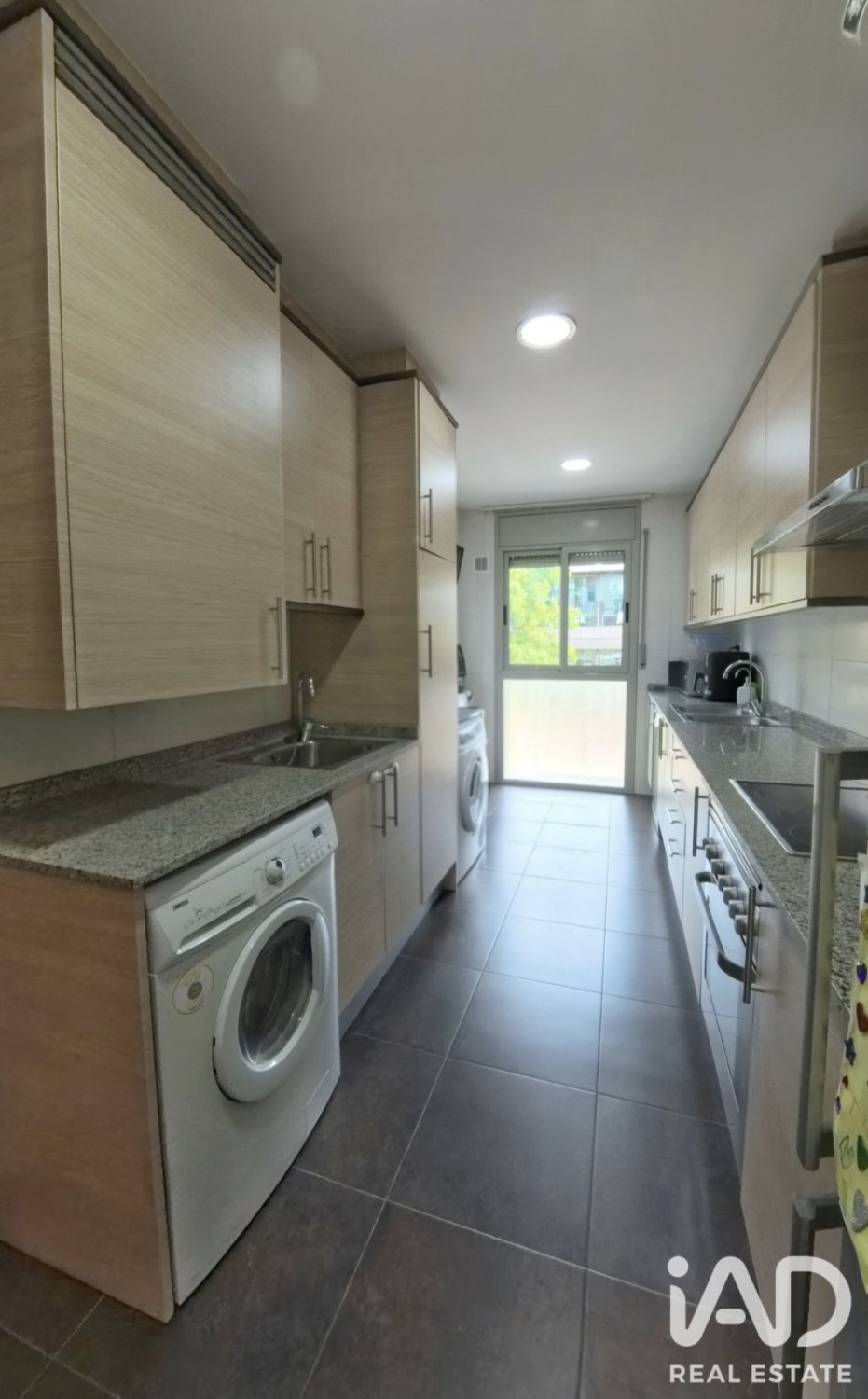 Apartment in Barcelona, Spain 3 bedrooms, 87 sq.m. No. 187902