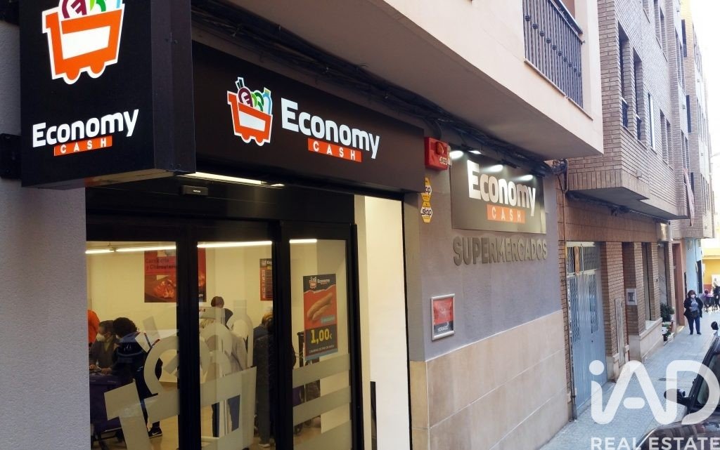 Liikekiinteistö Picassent, Valencia, Espanja 3500 m2 No. 187905