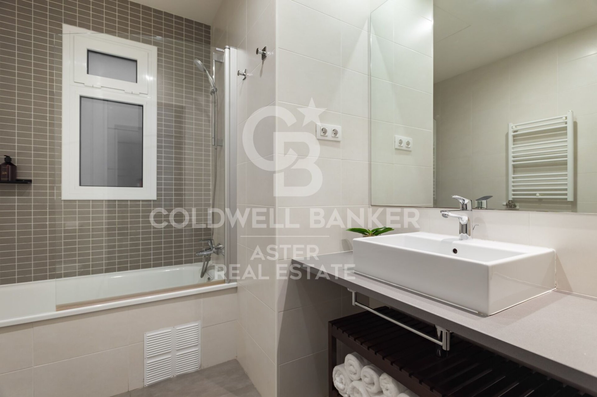 Dzīvoklis Barcelona, Spānijā 3 istabas, 138 m2 Nr. 178970