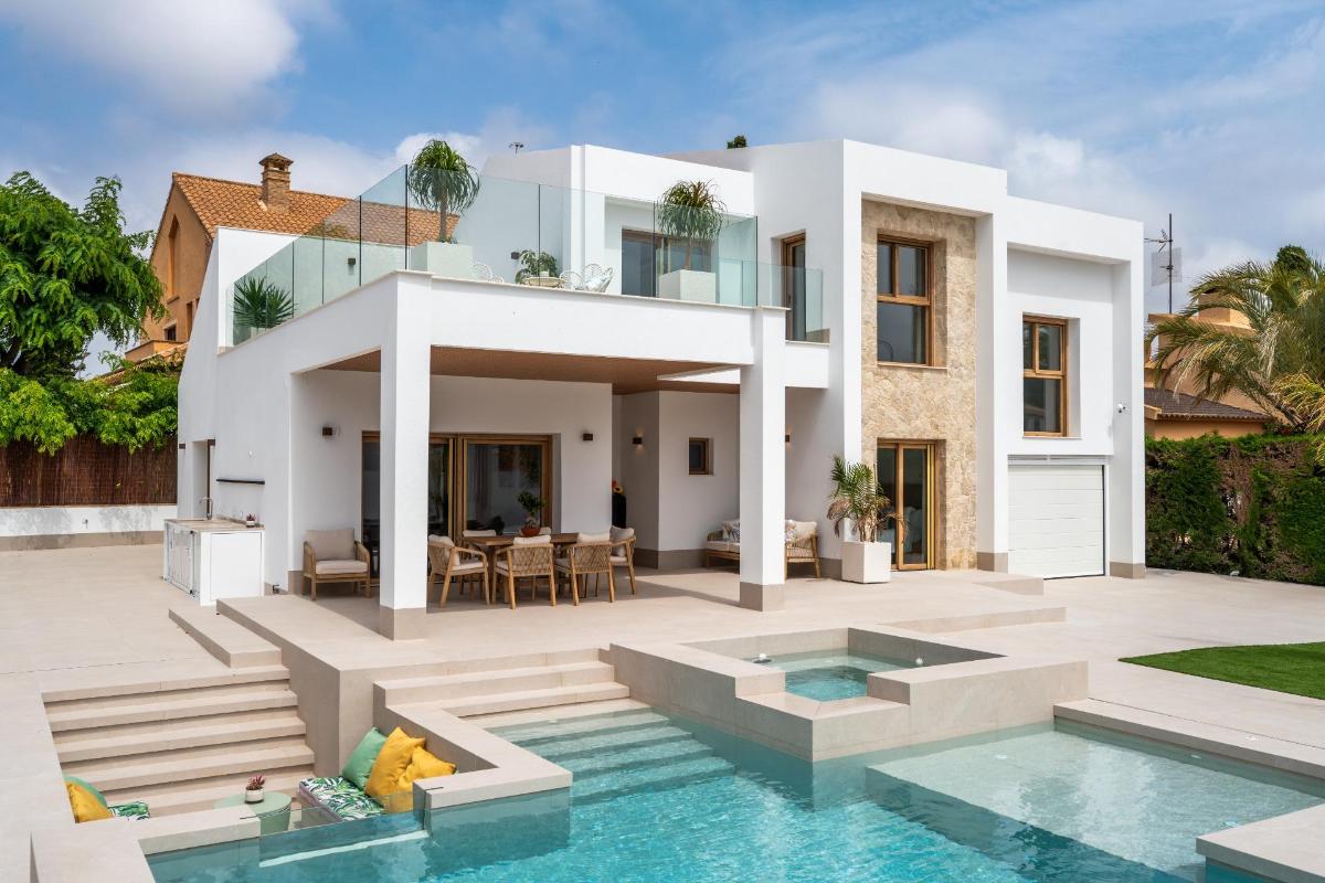 Villa in Alicante, Spain 4 bedrooms, 227 sq.m. No. 148910