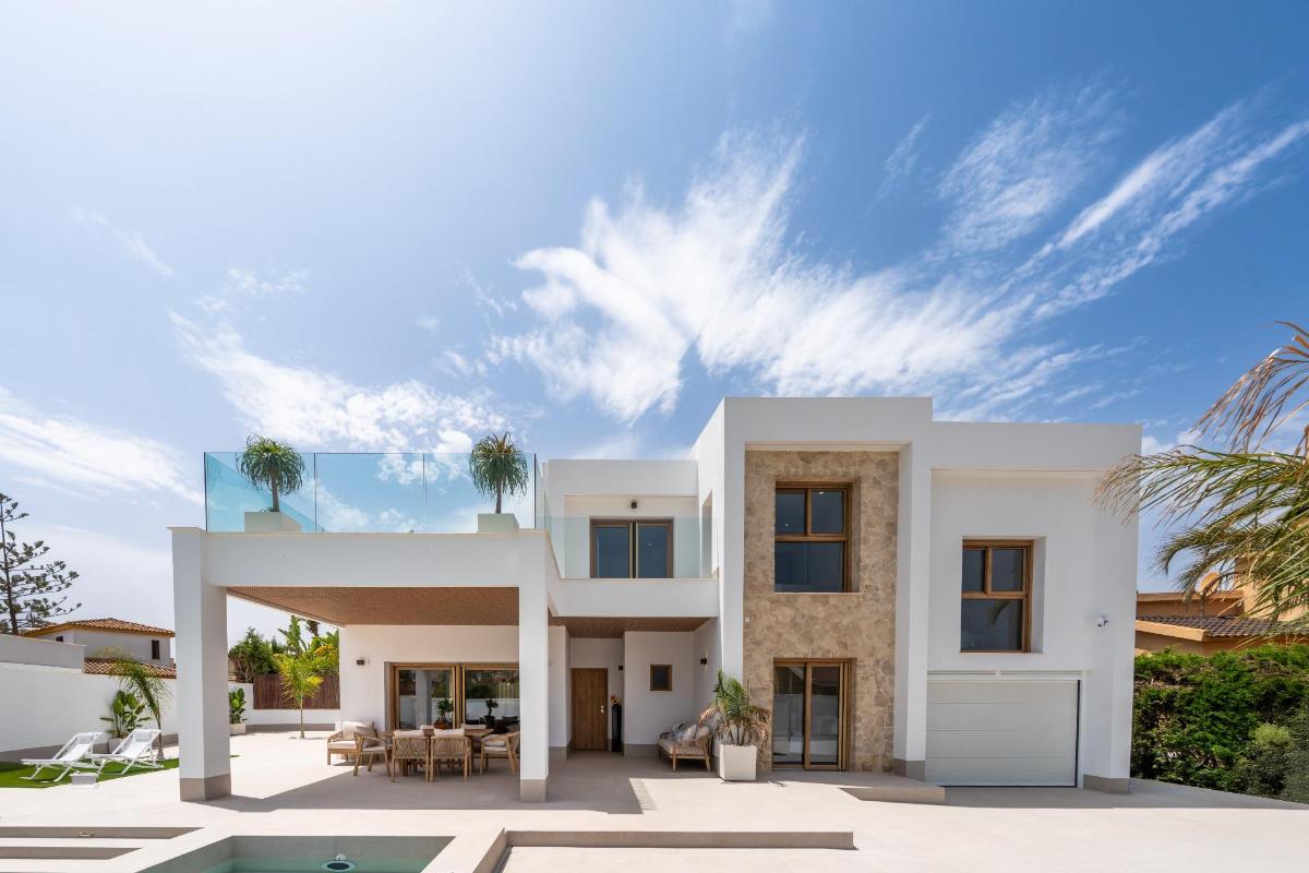 Villa in Alicante, Spain 4 bedrooms, 227 sq.m. No. 148910