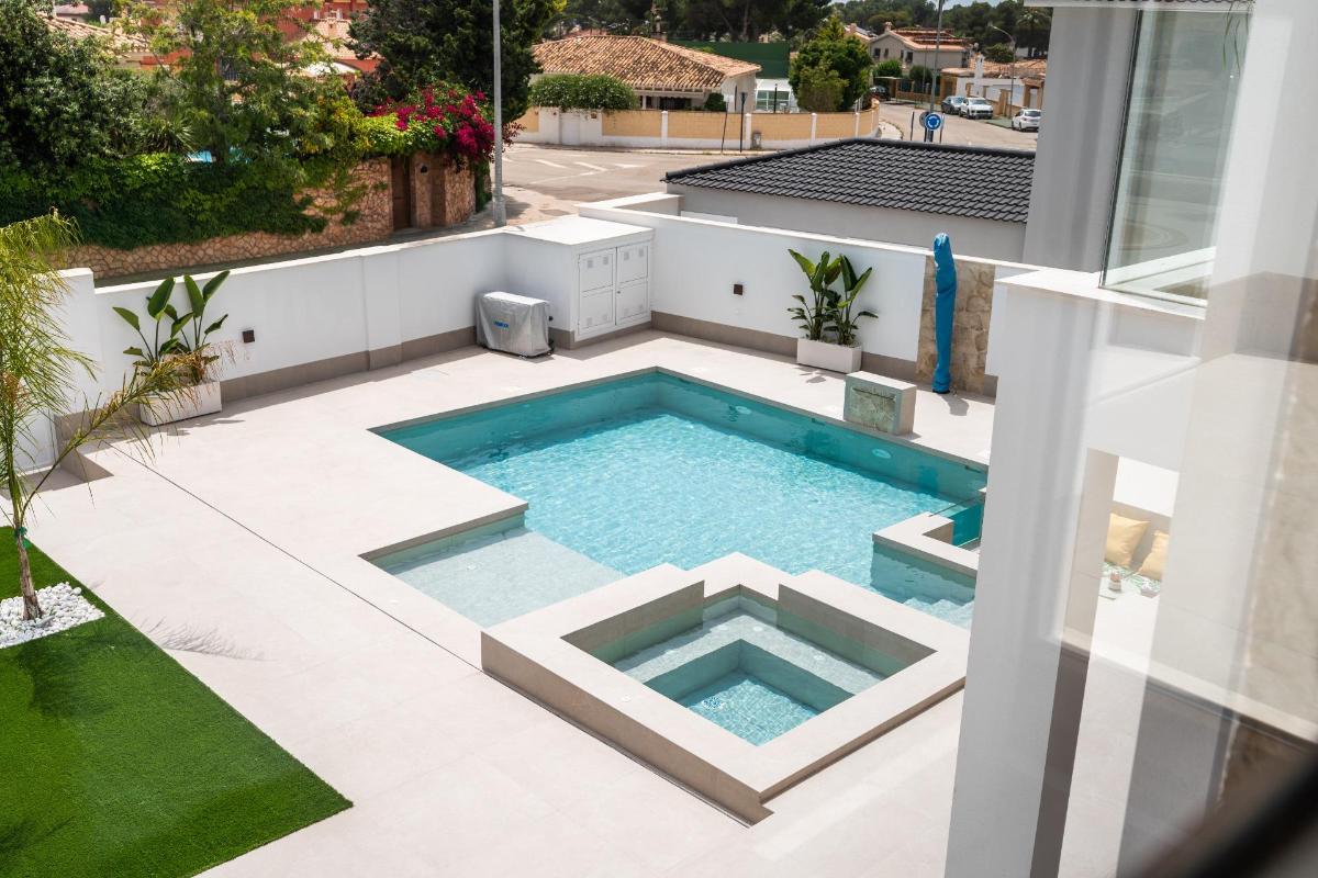 Villa in Alicante, Spain 4 bedrooms, 227 sq.m. No. 148910