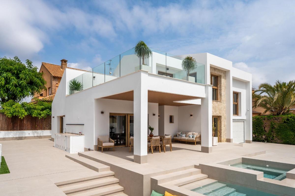 Villa in Alicante, Spain 4 bedrooms, 227 sq.m. No. 148910