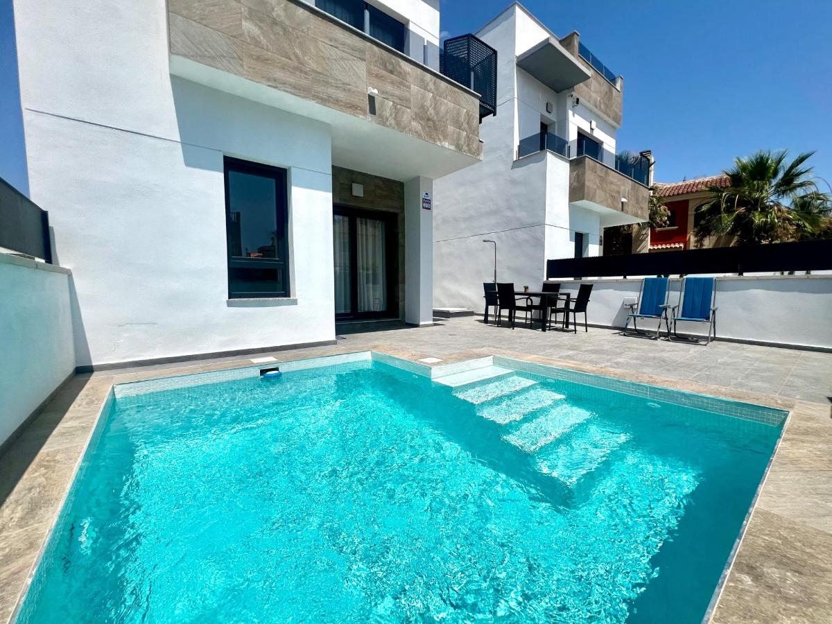 Villa Torrevieja, Alicante, Spānijā 3 istabas, 106 m2 Nr. 148908