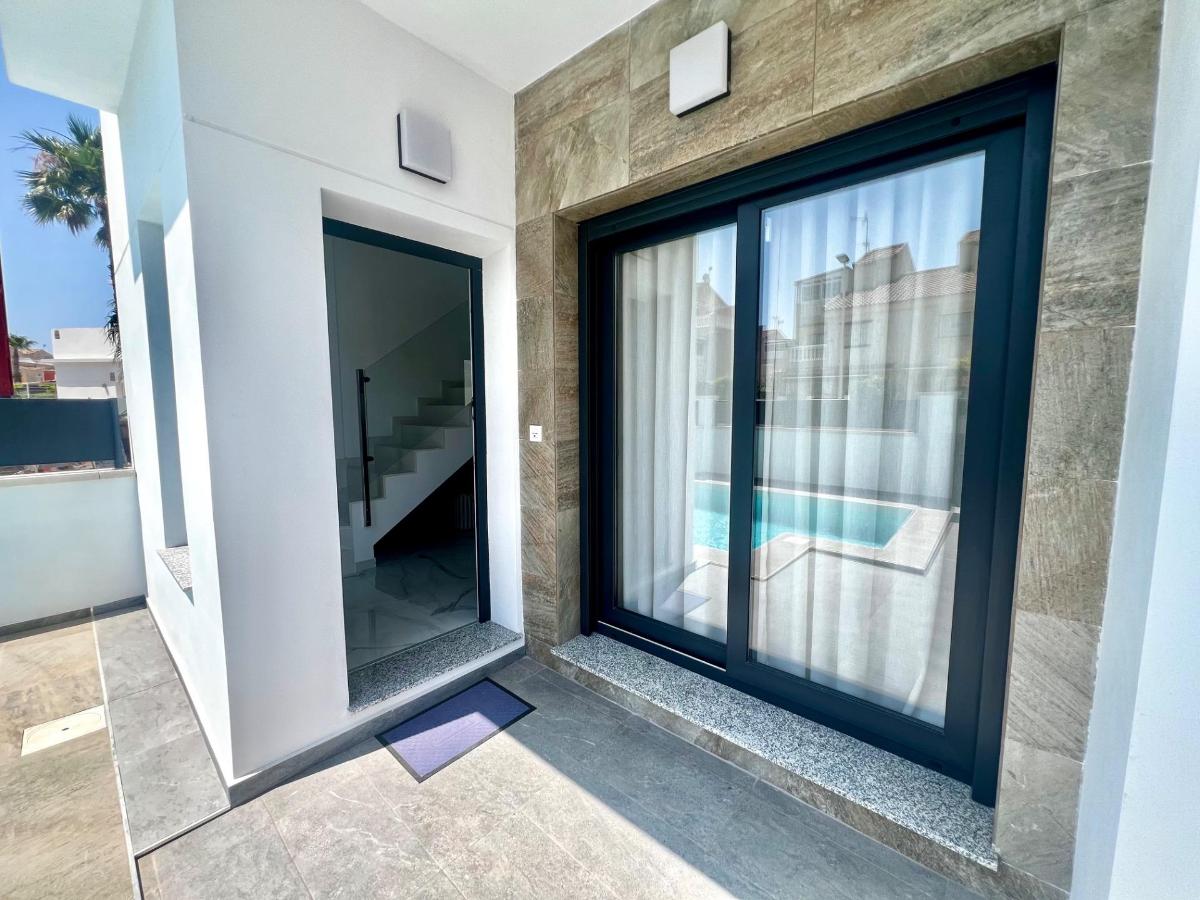 Villa Torrevieja, Alicante, Spānijā 3 istabas, 106 m2 Nr. 148908