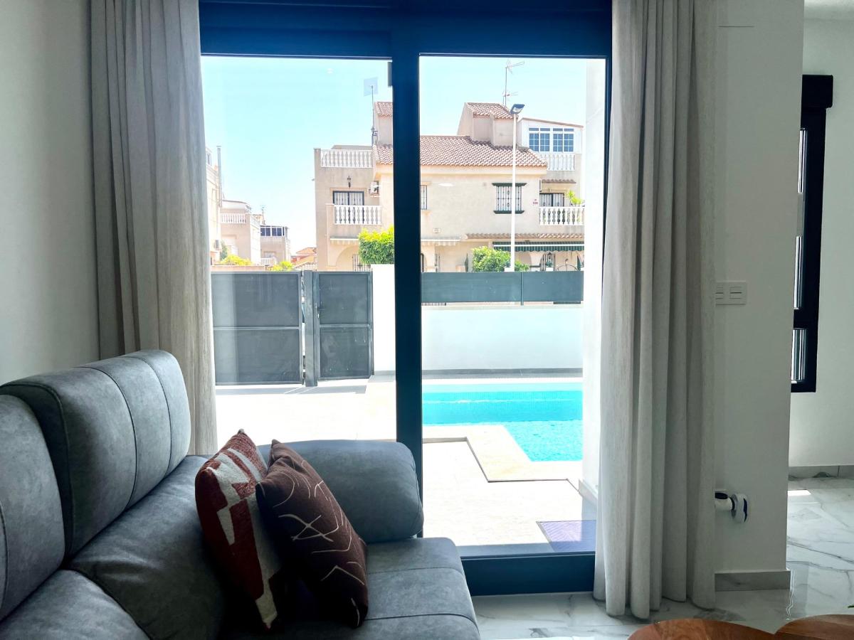 Villa Torrevieja, Alicante, Spānijā 3 istabas, 106 m2 Nr. 148908