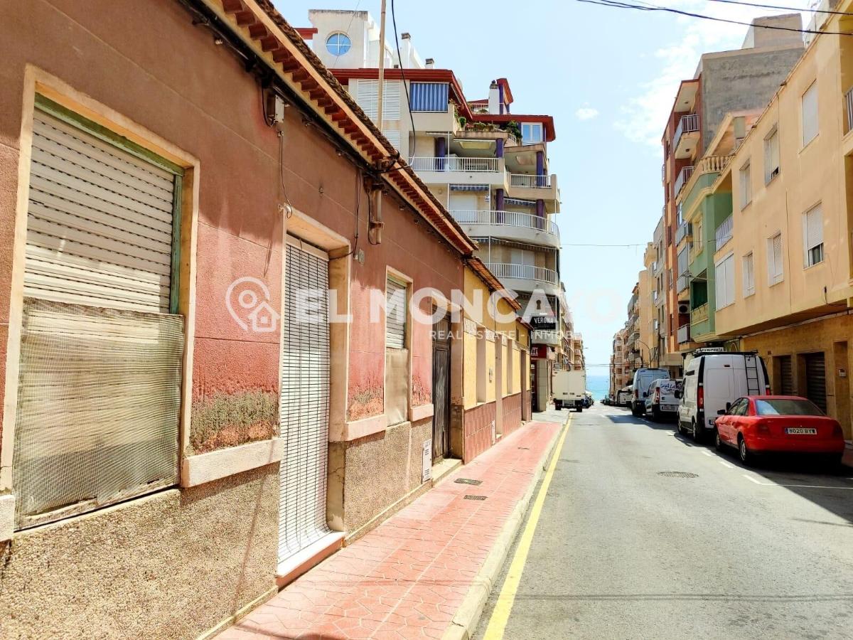 Сasa en Guardamar del Segura, Alicante, España 3 dormitorios, 133 m2 No. 148913