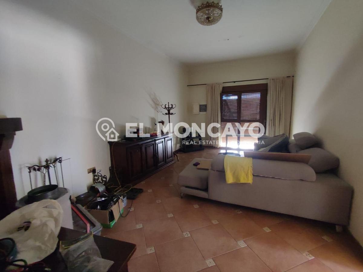 Villa a La Marina, Alicante, Spagna 5 camere da letto, 191 mq. N° 148914