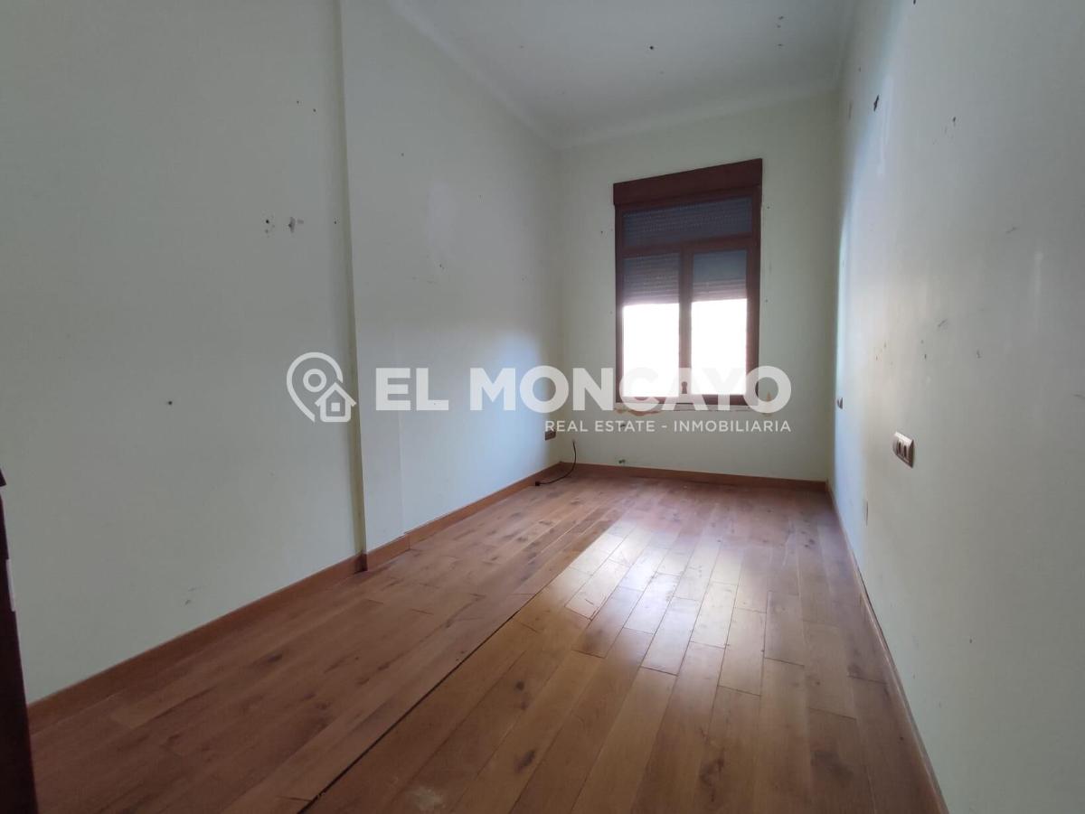 Villa a La Marina, Alicante, Spagna 5 camere da letto, 191 mq. N° 148914