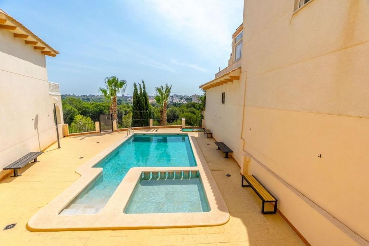 Apartamento en Alicante, España 2 dormitorios, 67 m2 No. 148911