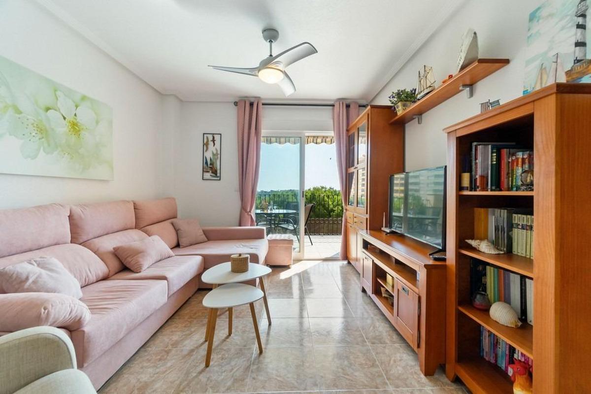 Apartamento en Alicante, España 2 dormitorios, 67 m2 No. 148911