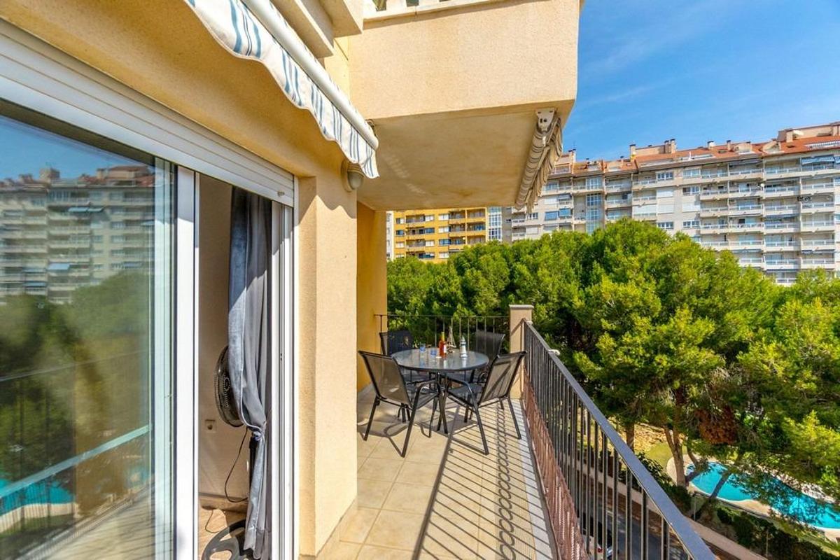 Apartamento en Alicante, España 2 dormitorios, 67 m2 No. 148911