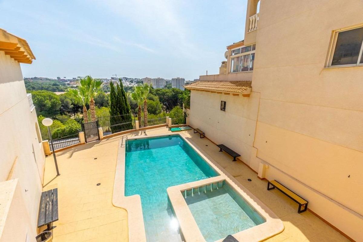 Apartamento en Alicante, España 2 dormitorios, 67 m2 No. 148911