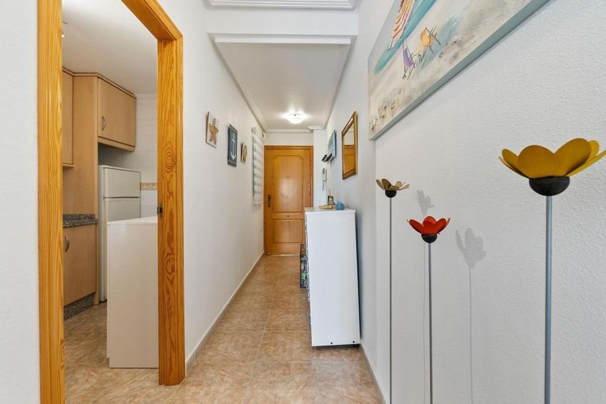 Apartamento en Alicante, España 2 dormitorios, 67 m2 No. 148911