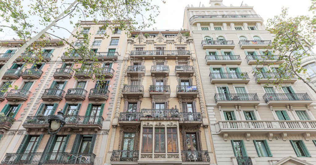 Commercial property in Ciutat Vella, Barcelona, Spain 580 sq.m. No. 151956