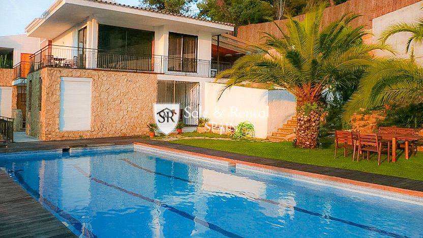 Māja Lloret de Mar, Girona, Spānijā 4 istabas, 300 m2 Nr. 166380