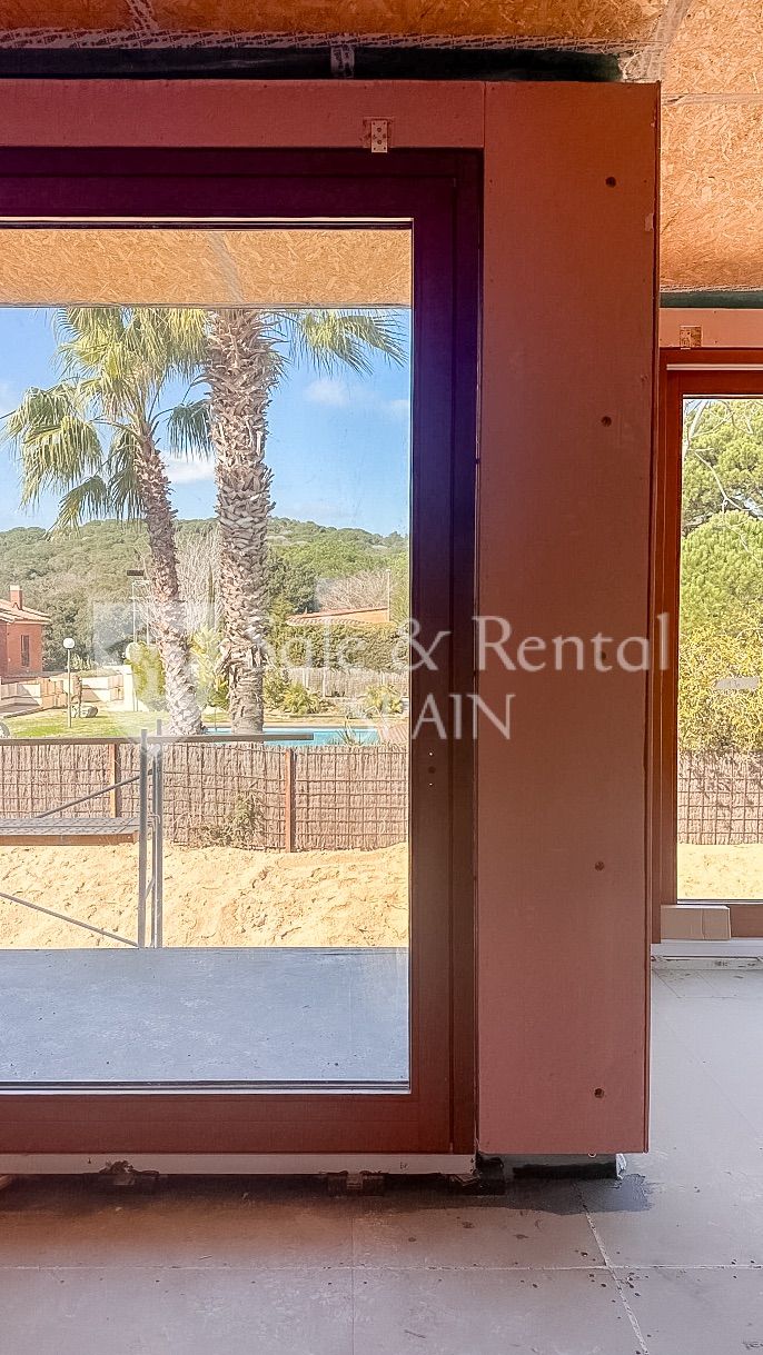 Talo Lloret de Mar, Girona, Espanja 3 makuuhuonetta, 350 m2 No. 166379