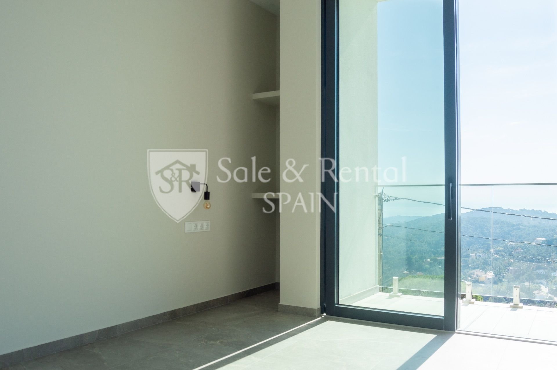 Māja Lloret de Mar, Girona, Spānijā 3 istabas, 270 m2 Nr. 166378