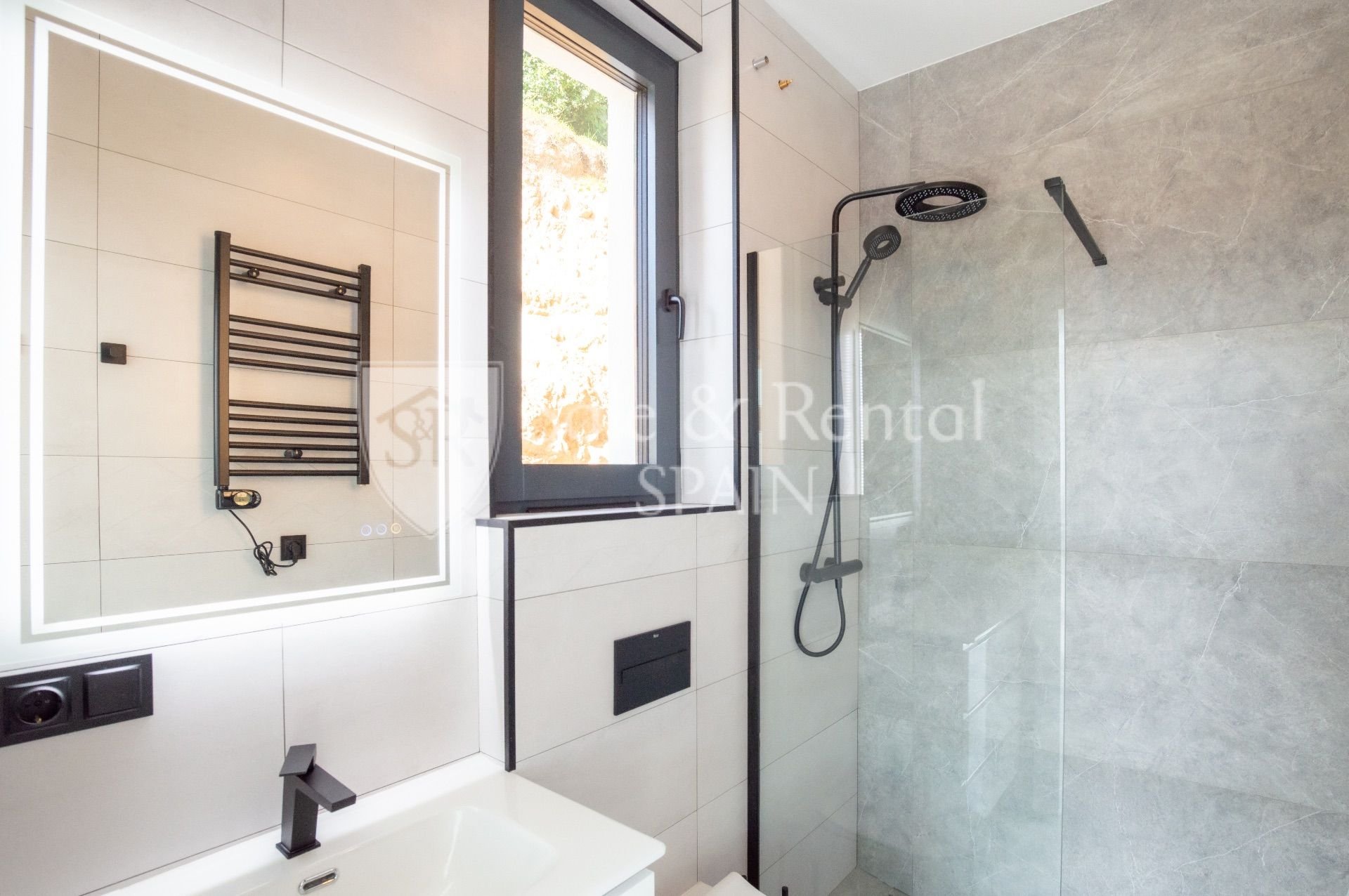 Māja Lloret de Mar, Girona, Spānijā 3 istabas, 270 m2 Nr. 166378