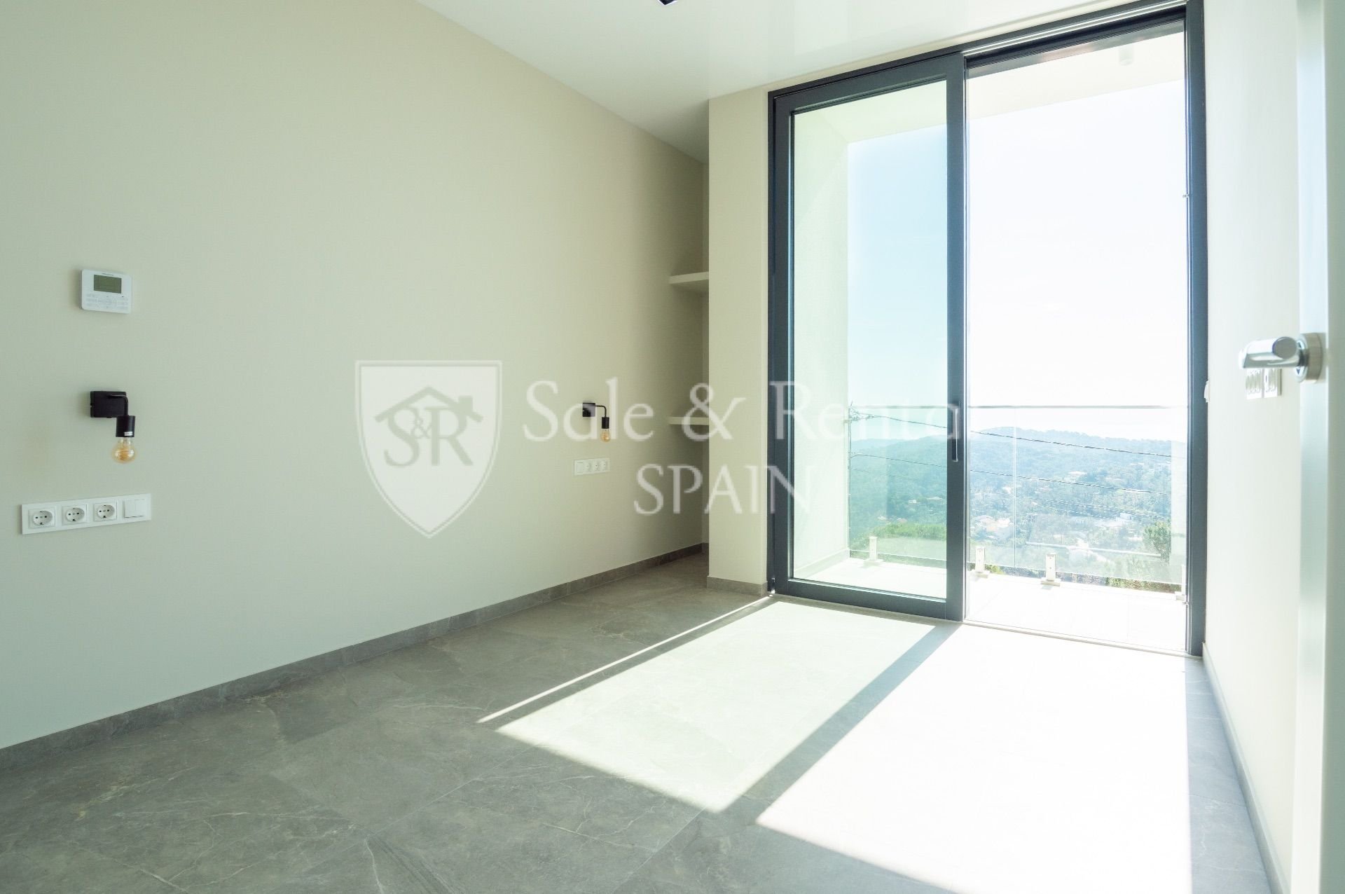 Māja Lloret de Mar, Girona, Spānijā 3 istabas, 270 m2 Nr. 166378