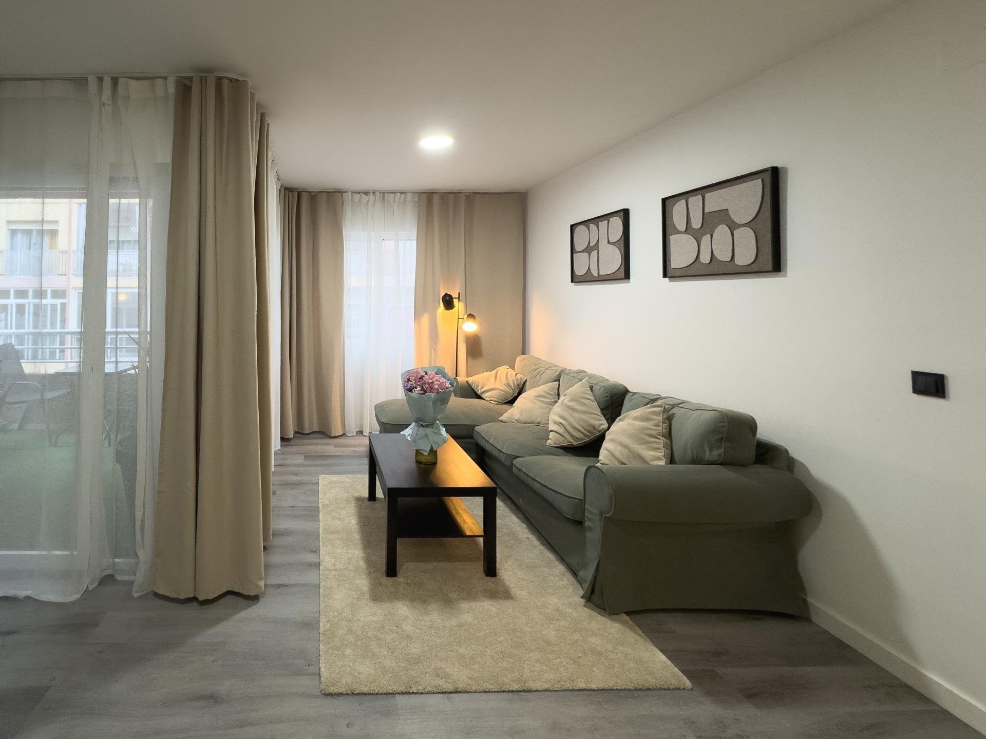 Appartamento a Torrevieja, Alicante, Spagna 2 camere da letto, 80 mq. N° 189720