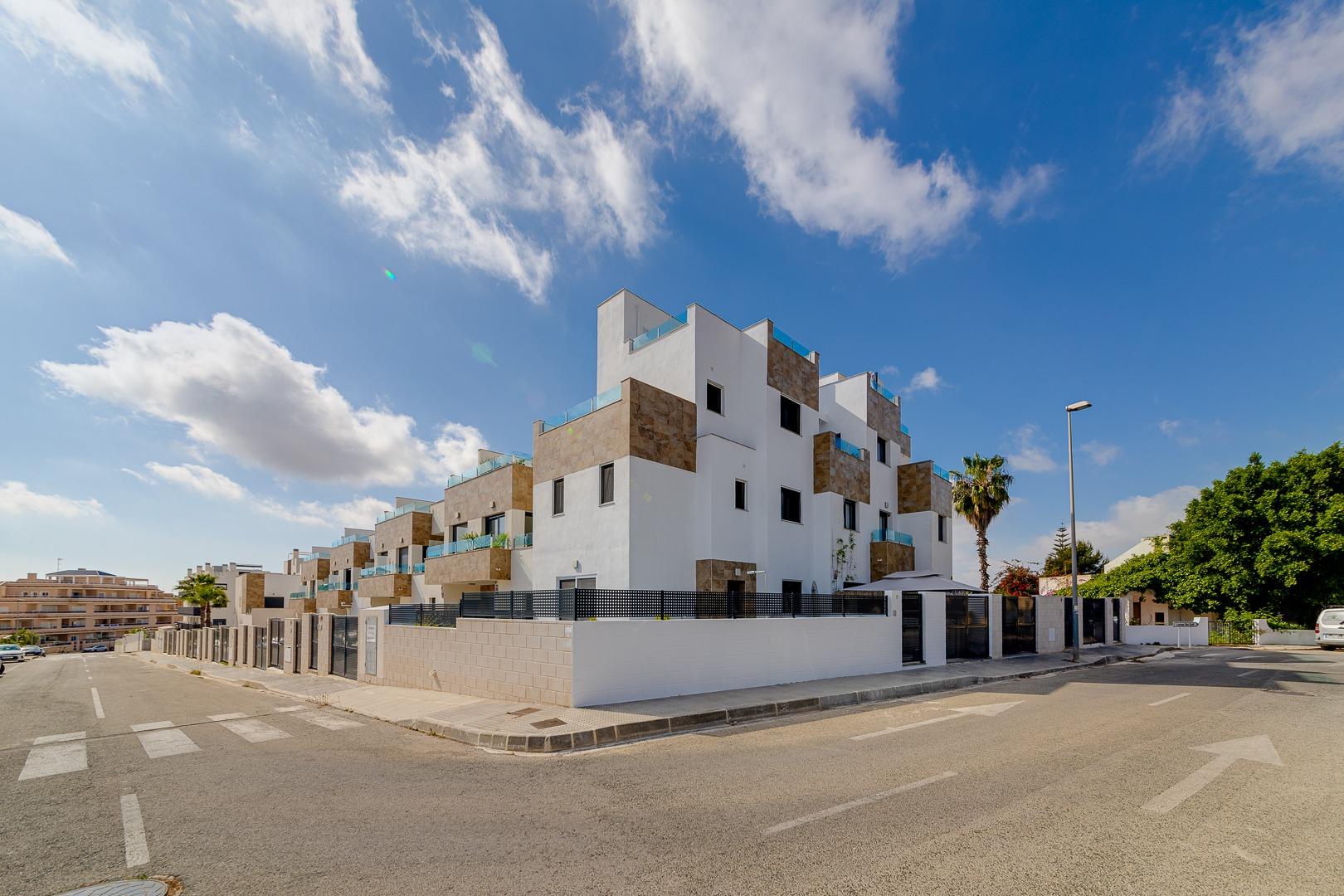 Townhouse à Villamartin, Alicante, Espagne 3 chambres, 134 m2 No. 189721