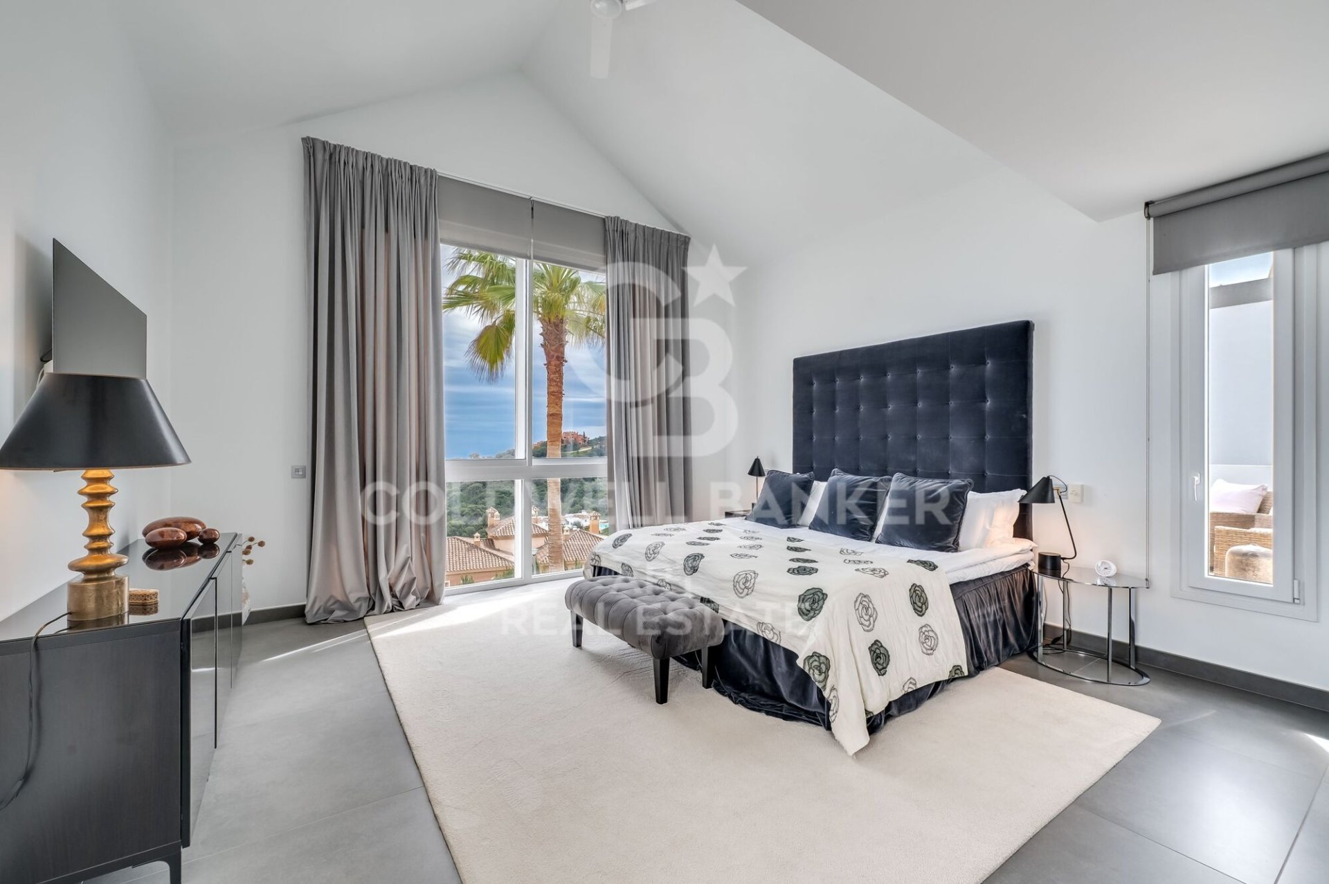 Villa in Ojen, Malaga, Spain 5 bedrooms, 527 sq.m. No. 159071