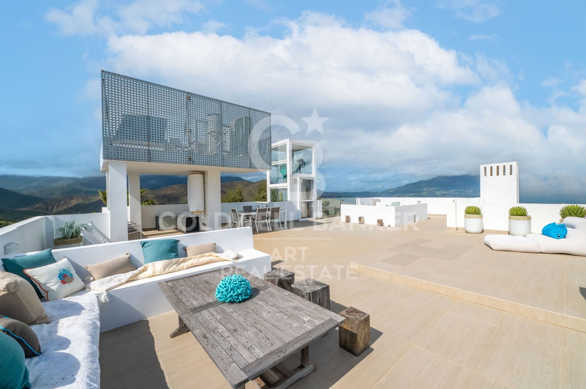 Villa in Ojen, Malaga, Spain 5 bedrooms, 527 sq.m. No. 159071