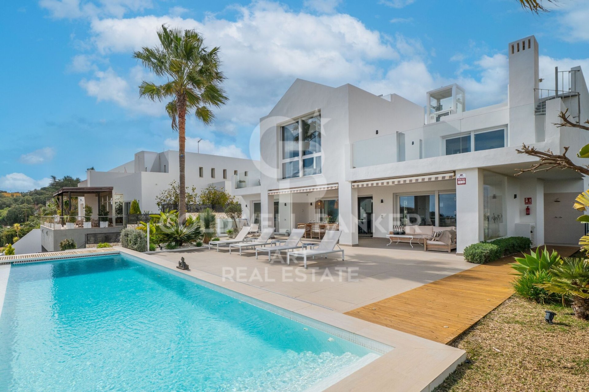 Villa in Ojen, Malaga, Spain 5 bedrooms, 527 sq.m. No. 159071