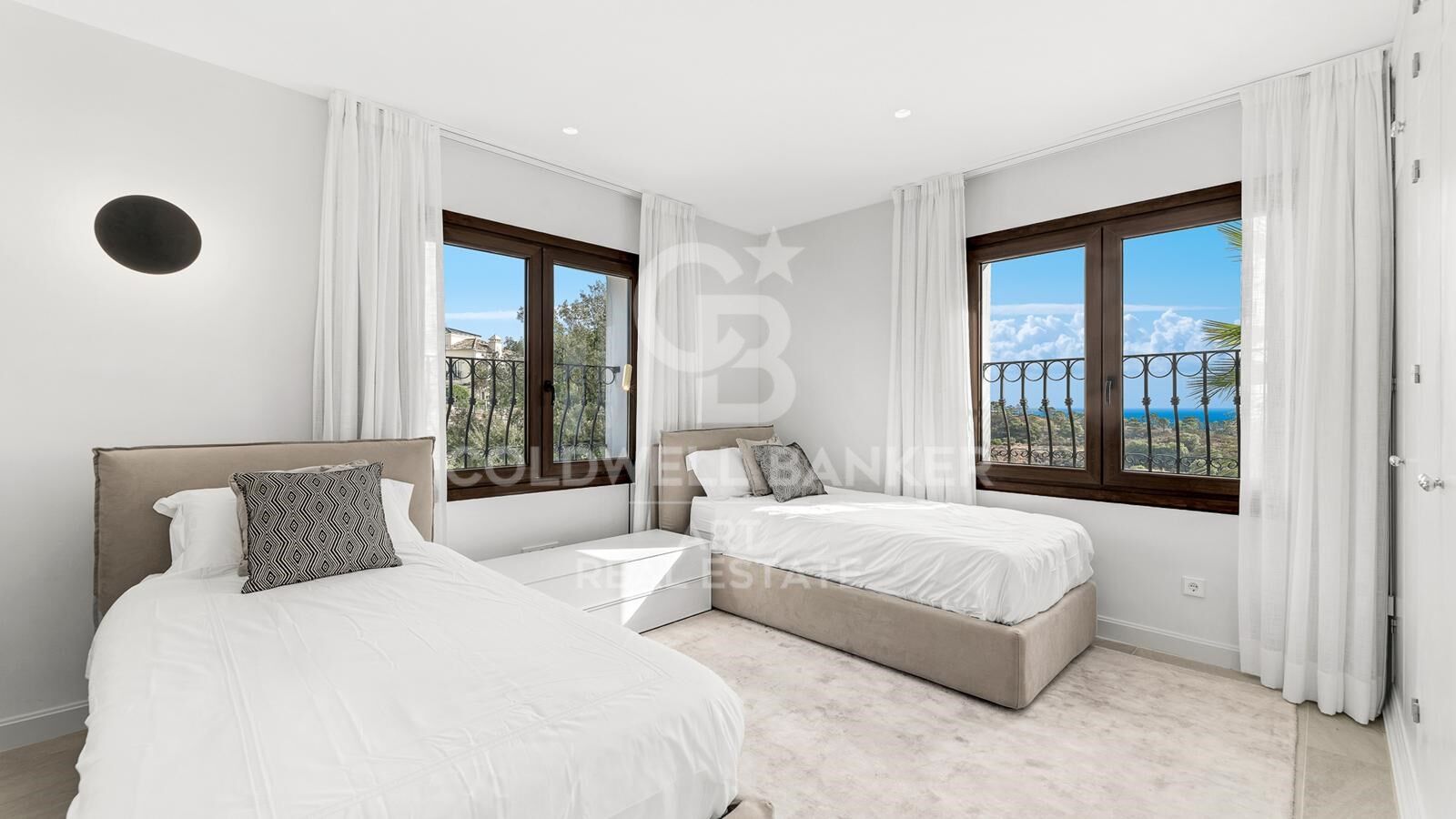 Villa Estepona, Malaga, Spānijā 5 istabas, 522 m2 Nr. 159070