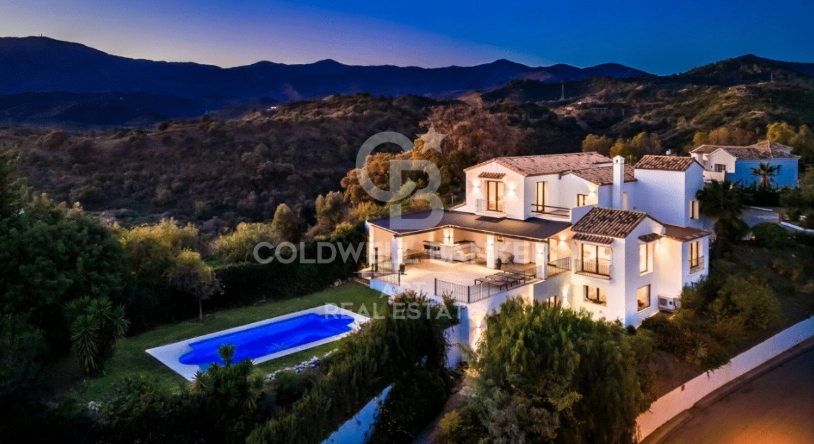 Villa Estepona, Malaga, Spānijā 5 istabas, 522 m2 Nr. 159070