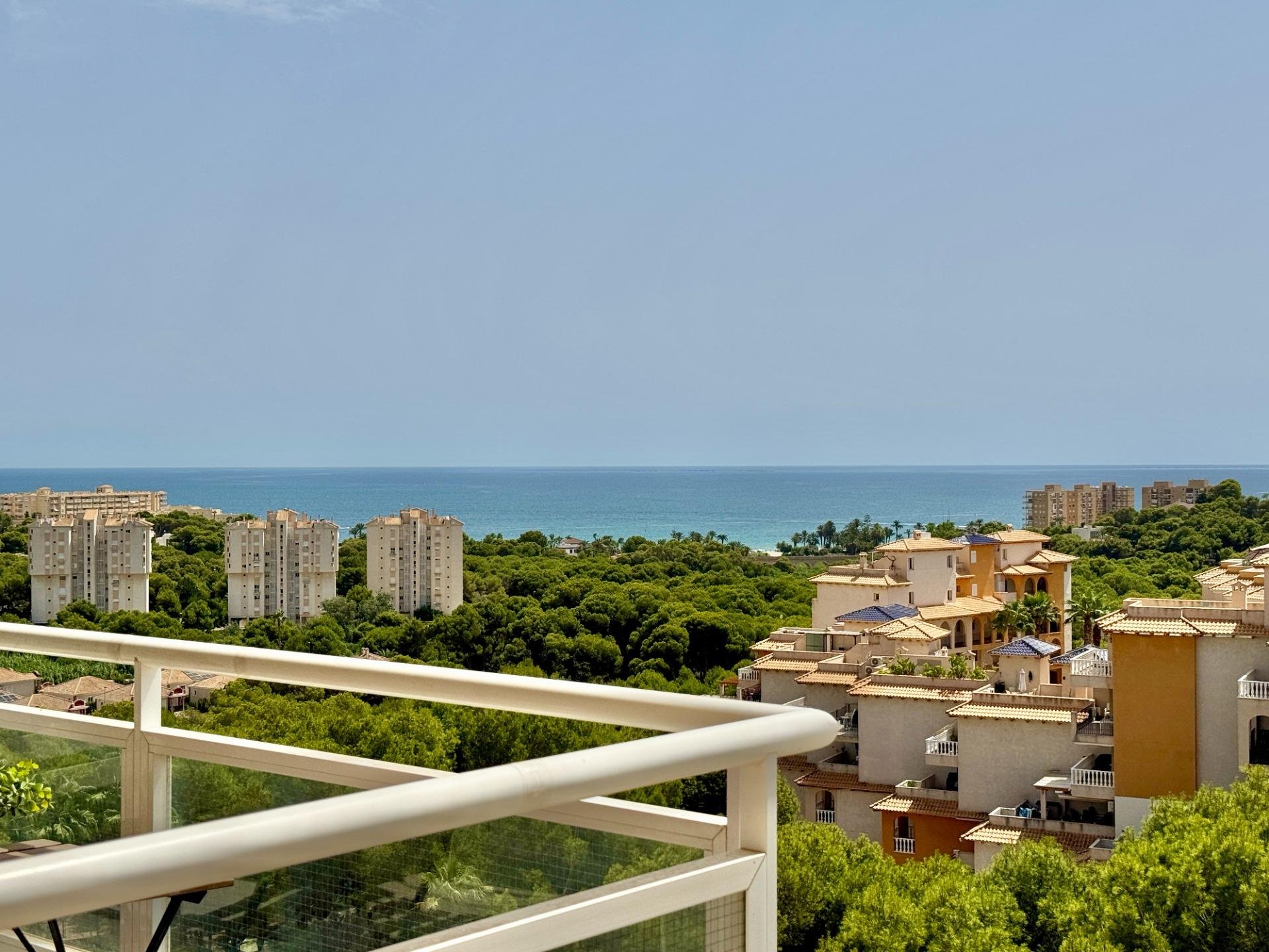 Appartamento a Dehesa De Campoamor, Alicante, Spagna 2 camere da letto, 55 mq. N° 194987