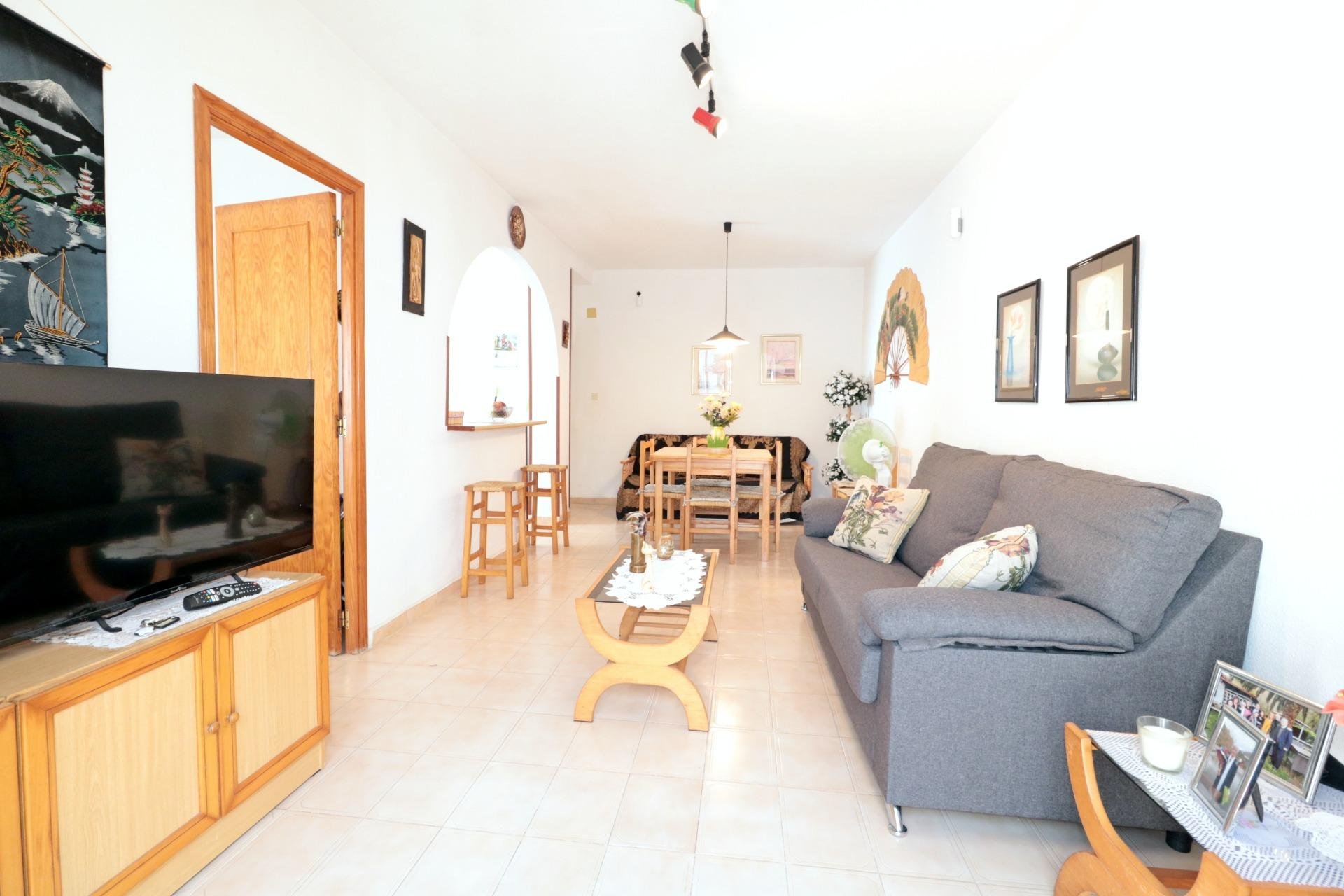 Bungalow à Torrevieja, Alicante, Espagne 3 chambres, 80 m2 No. 194988