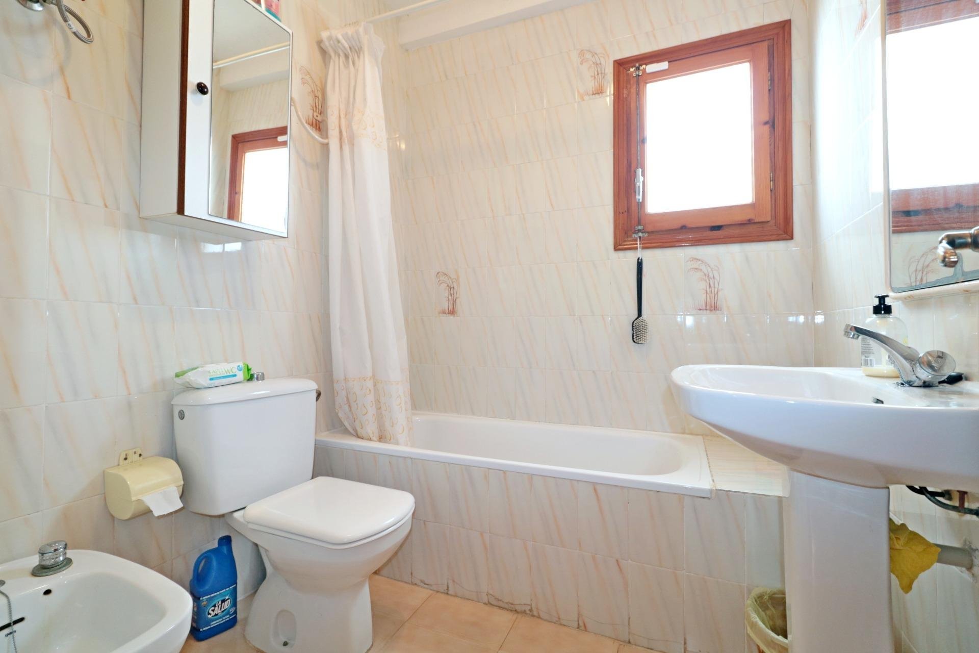 Bungalow à Torrevieja, Alicante, Espagne 3 chambres, 80 m2 No. 194988