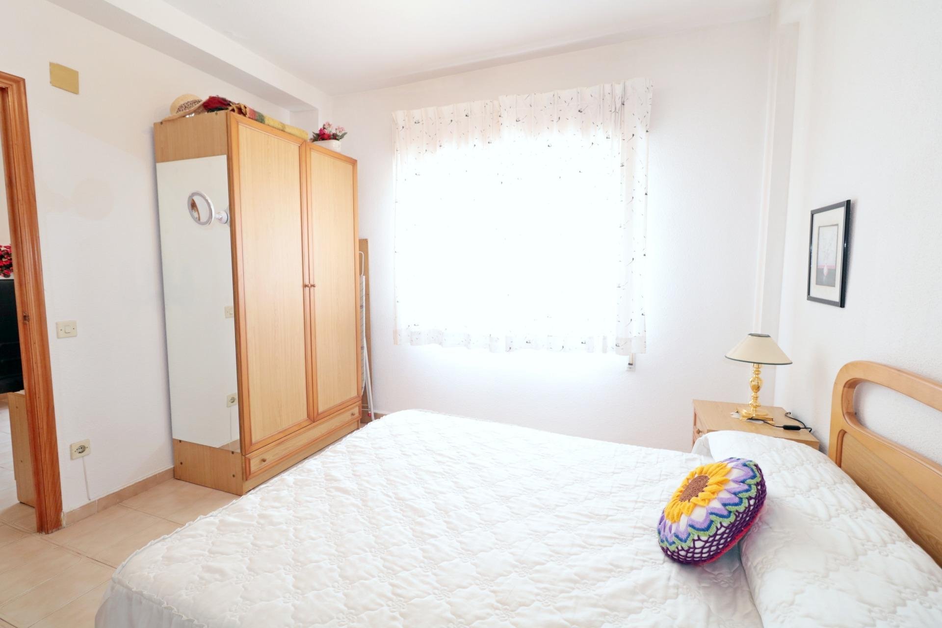 Bungalow à Torrevieja, Alicante, Espagne 3 chambres, 80 m2 No. 194988