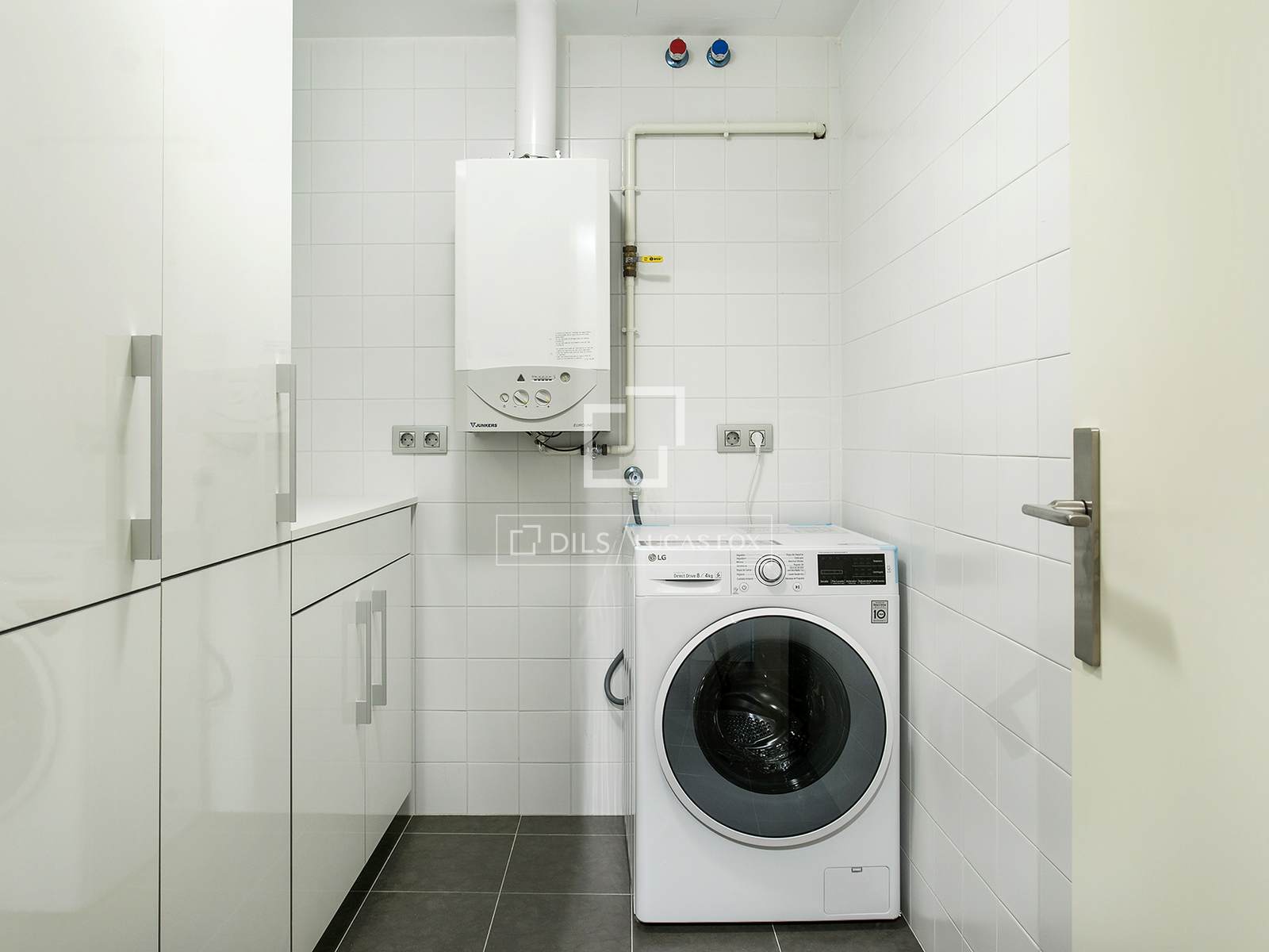 Apartment in Barcelona, Spain 3 bedrooms, 170 sq.m. No. 150474