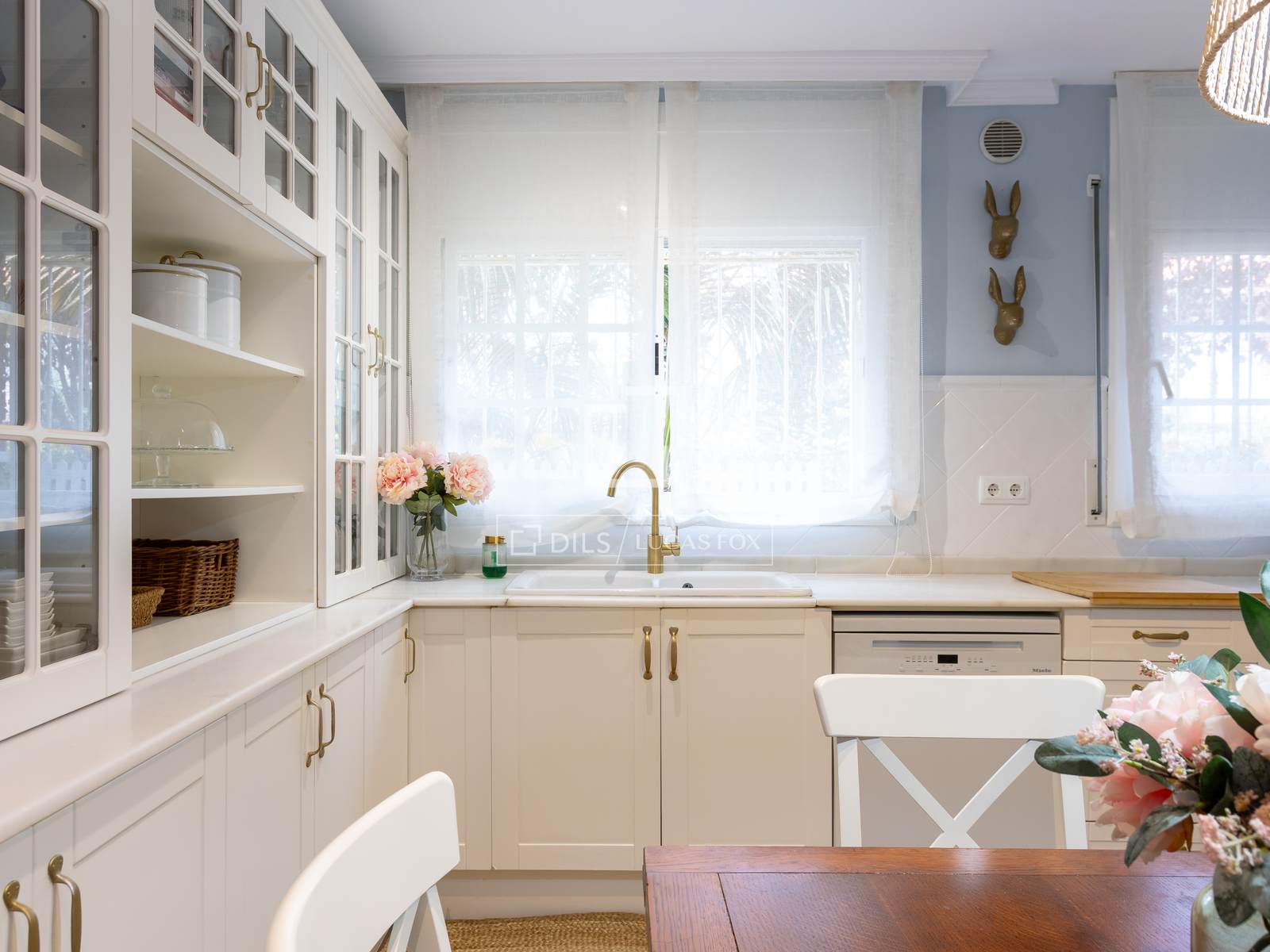 Huvila Premia De Mar, Barcelona, Espanja 5 makuuhuonetta, 270 m2 No. 150957