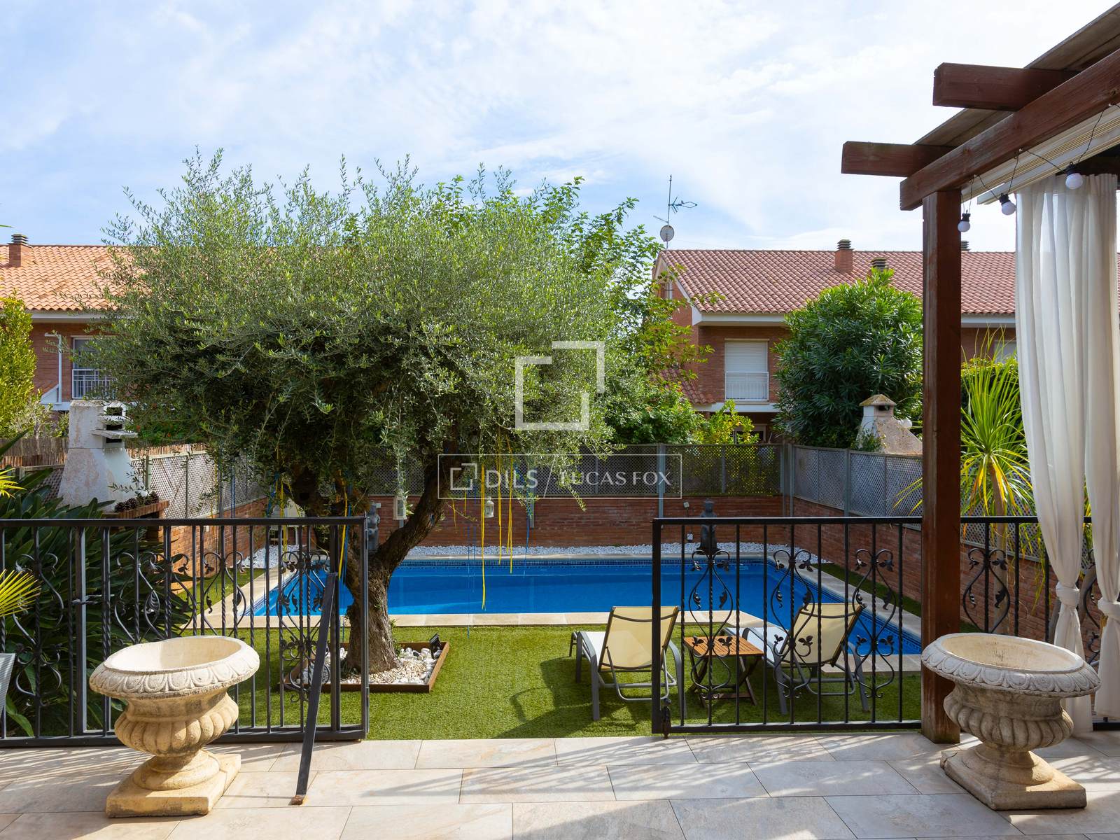 Huvila Premia De Mar, Barcelona, Espanja 5 makuuhuonetta, 270 m2 No. 150957