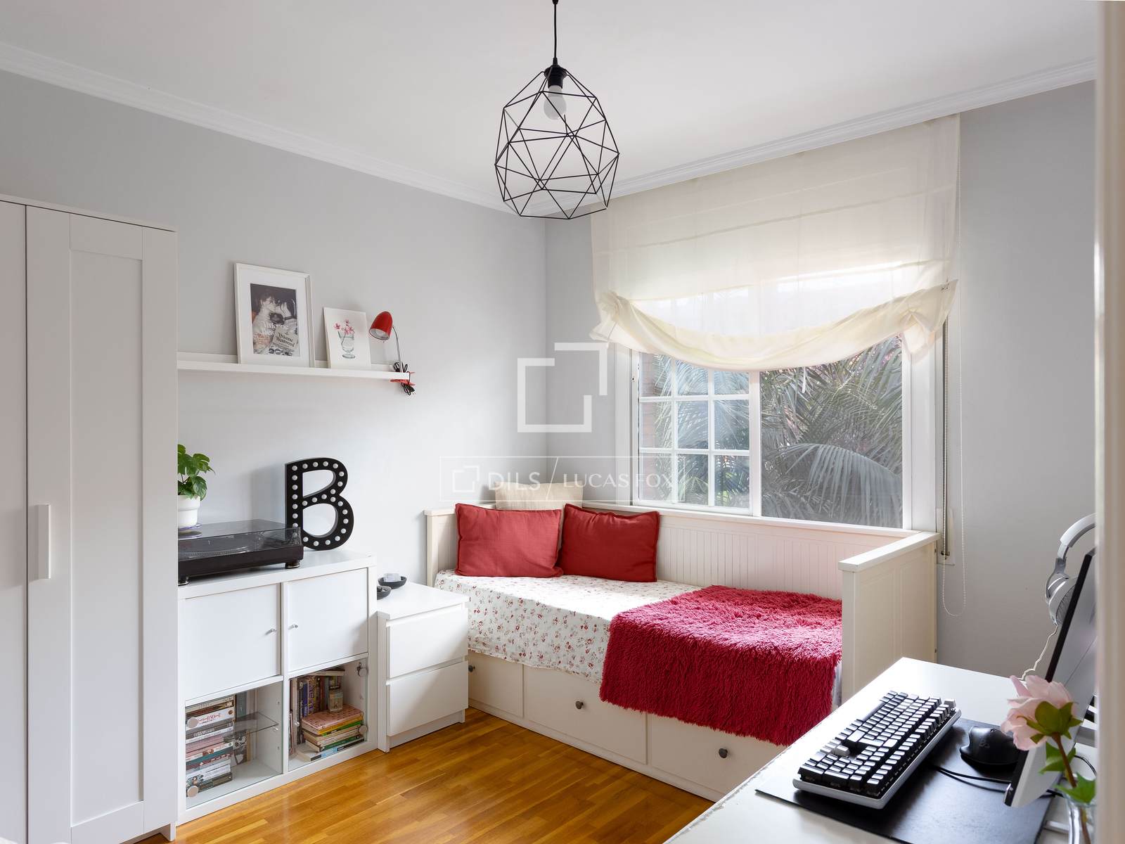 Huvila Premia De Mar, Barcelona, Espanja 5 makuuhuonetta, 270 m2 No. 150957