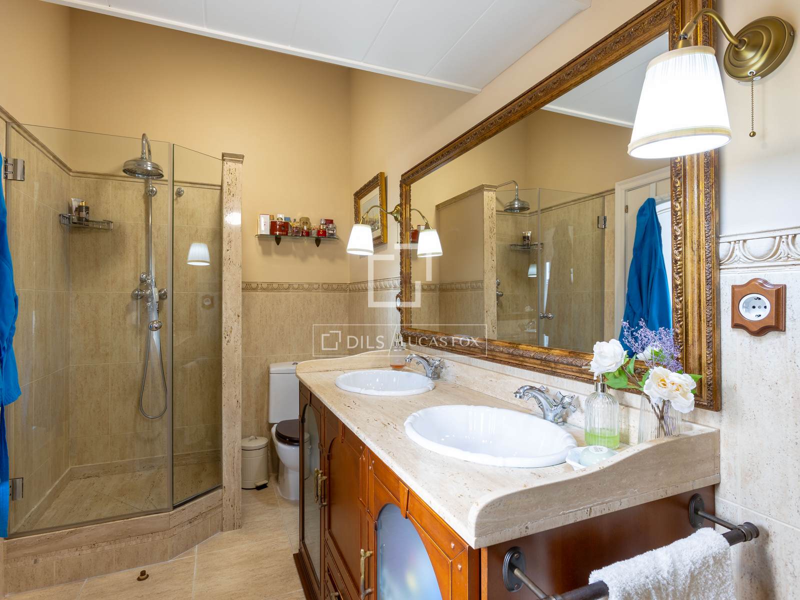 Huvila Premia De Mar, Barcelona, Espanja 5 makuuhuonetta, 270 m2 No. 150957