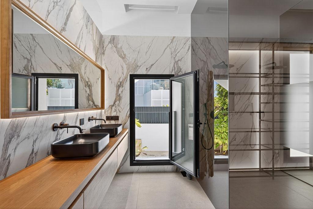 Huvila L'Alfàs del Pi, Alicante, Espanja 4 makuuhuonetta, 830.55 m2 No. 183106
