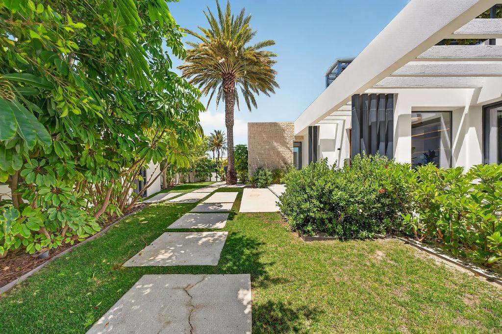 Huvila L'Alfàs del Pi, Alicante, Espanja 4 makuuhuonetta, 830.55 m2 No. 183106